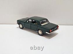 Volga Gaz 24 Volga 24-01 A14 Dark Green 1/43 Ussr Russian Sedan