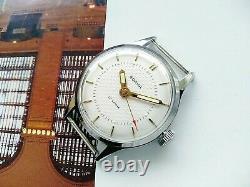 Volna Precision Vintage Soviet Russian Mechanical Wristwatch cal. 2809A