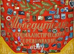 100 Médailles De L'urss Soviétique Russe Et Insignes D'épingle + Drapeau De Bannière De Pennant Original