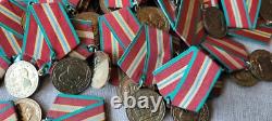 70 ans des forces armées Ensemble de 100 médailles militaires soviétiques russes + doc