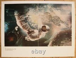 AFFICHE SOVIÉTIQUE RUSSE Sortie dans l'Espace Peinture d'Espace Illustration Cosmonautes URSS
