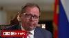 Ambassadrice Russe À L'occasion D'une Interview Dans Le Bbc News