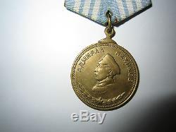 Authentique Médaille De L'ordre Soviétique Russe Nahimov (nakhimov). Antique. 100% Bronze
