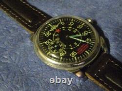 Avion de reconnaissance militaire Molnija URSS montre-bracelet russe soviétique 6087