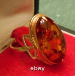 Bague en ambre baltique domée en or rose 583 14k vintage soviétique d'URSS, taille 8