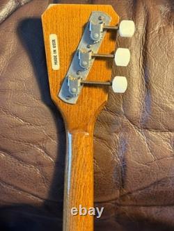 Balalaïka Russe Vintage Fabriquée en URSS Instrument de Musique Traditionnelle Fait Main