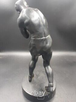 Boîte de sculpture vintage Boxeur Sportif soviétique en fonte de Kasli de l'URSS russe rare et ancienne de 1962