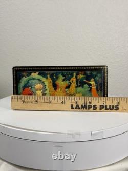 Boîte en laque palekh russe vintage, conte de fées, URSS, peinte à la main, timbres soviétiques