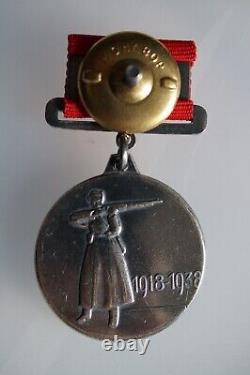 COPIE HQ Médaille de l'Ordre Soviétique Russe 20 ans RKKA Veuillez voir les photos