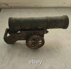 Canon antique en bronze du tsar russe avec roues de chariot soviétique de l'URSS - Grand, rare et vieux 20