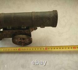 Canon antique en bronze du tsar russe avec roues de chariot soviétique de l'URSS - Grand, rare et vieux 20