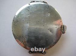 Commandant militaire soviétique russe de la Seconde Guerre mondiale de 1945 montre KIROVSKIE 2MCHZ