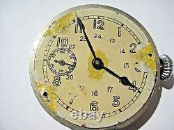 Commandant militaire soviétique russe de la Seconde Guerre mondiale de 1945 montre KIROVSKIE 2MCHZ