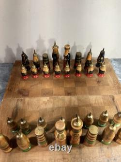 Ensemble d'échecs en bois soviétique URSS russe complet, sculpté à la main, peint, art ethnique