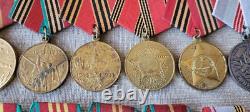 Ensemble de 23 médailles militaires, de travail et jubiliaires soviétiques russes de l'URSS. Description