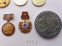 Ensemble soviétique russe de 20 médailles et insignes de vétéran de la Seconde Guerre mondiale, armée URSS. Documents