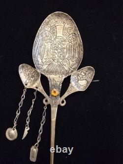 Épinglette vintage traditionnelle / Accessoire en ambre ornemental de Russie soviétique