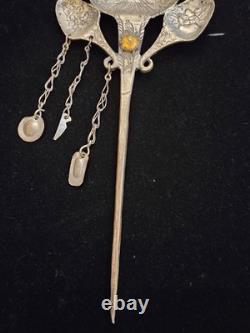 Épinglette vintage traditionnelle / Accessoire en ambre ornemental de Russie soviétique