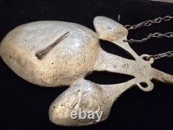 Épinglette vintage traditionnelle / Accessoire en ambre ornemental de Russie soviétique