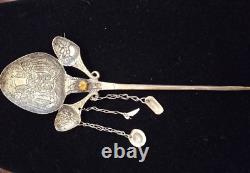 Épinglette vintage traditionnelle / Accessoire en ambre ornemental de Russie soviétique