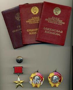 Étoile D'or Russe Soviétique Du Héros Du Travail Socialiste Avec 2 Ordres De Lénine