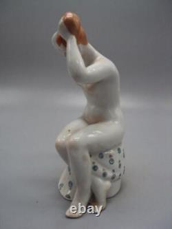 Figurine en porcelaine de l'URSS représentant une jeune femme nue russe soviétique vintage 5193 c