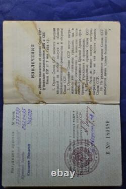 Insigne original soviétique russe URSS Ordre de la Bannière Rouge 407679 avec livret d'ordre
