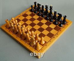 Jeu d'échecs lourd en bois rare de tournoi avec boîte fabriqué en URSS soviétique russe