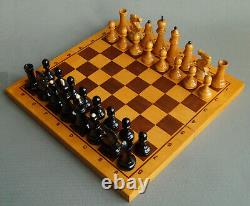 Jeu d'échecs lourd en bois rare de tournoi avec boîte fabriqué en URSS soviétique russe