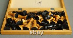 Jeu d'échecs lourd en bois rare de tournoi avec boîte fabriqué en URSS soviétique russe