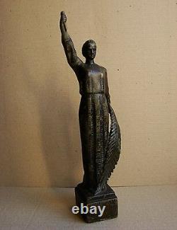La Statue Soviétique Russe Ukrainienne Sculpture De La Patrie Socialiste Réalisme Bronze