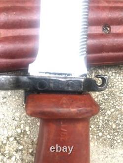 Lame de couteau suspendue en bakélite de la Russie soviétique avec marquage d'Izhevsk