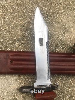 Lame de couteau suspendue en bakélite de la Russie soviétique avec marquage d'Izhevsk