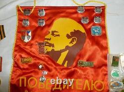Lot de médailles d'épingles militaires soviétiques russes vintage de l'URSS, nombreuses médailles rares avec drapeaux à épingle.