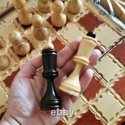 Main De Cru En Bois Sculptée Ensemble D’échecs Soviétiques Urss Échecs Antiques Russes