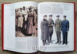 Manuel de l'Armée Soviétique NKVD URSS Insignes de Uniformes Militaires 1934-1937