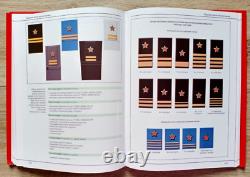 Manuel de l'Armée Soviétique NKVD URSS Insignes de Uniformes Militaires 1934-1937
