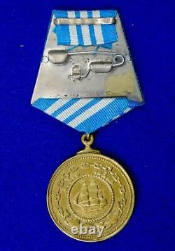 Médaille d'ordre de l'amiral Nakhimov de l'URSS en Russie soviétique pendant la Seconde Guerre mondiale