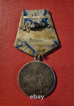 Médaille en argent originale de la Seconde Guerre mondiale WW2 soviétique russe URSS POUR BRAVOURE (1944) 1831418