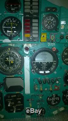 Mig-25 Panel Rbsh Pilot Instrumental Cockpit Avec Les Dispositifs De Chasse Soviétique De Russie