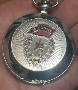 Montre de poche MOLNIJA vintage russe soviétique URSS 1941-45 drapeau CCCP Seconde Guerre mondiale