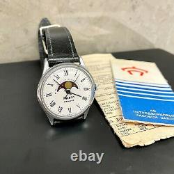 Nos Raketa Lune Phase 7 Jewels Rare Urss Vintage Wristwatch Soviet? Regarde.