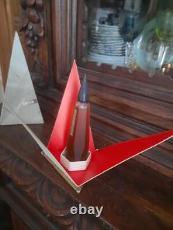 Parfum vintage de l'Union soviétique URSS Vostok des années 1960