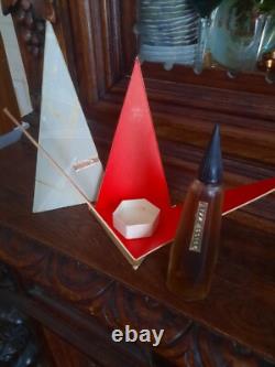 Parfum vintage de l'Union soviétique URSS Vostok des années 1960