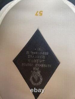 Patches militaires et casquettes de chapeaux d'officiers russes de l'Union soviétique de l'URSS vintage