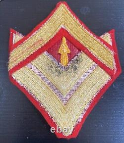 Patches militaires et casquettes de chapeaux d'officiers russes de l'Union soviétique de l'URSS vintage
