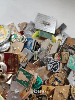 Plus de 350 pièces de COLLECTION LOT INSIGNES Tourisme Sport Politique SOVIÉTIQUES RUSSES