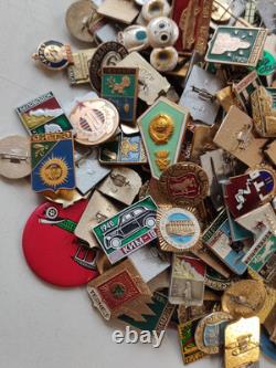 Plus de 350 pièces de COLLECTION LOT INSIGNES Tourisme Sport Politique SOVIÉTIQUES RUSSES