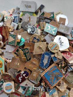 Plus de 350 pièces de COLLECTION LOT INSIGNES Tourisme Sport Politique SOVIÉTIQUES RUSSES