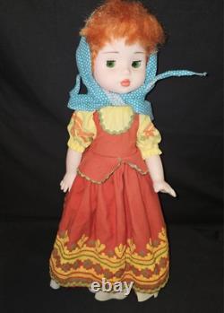 Poupée Russe Vintage aux Yeux Endormis 19 Fabrique de Jouets de Moscou Soviétique URSS